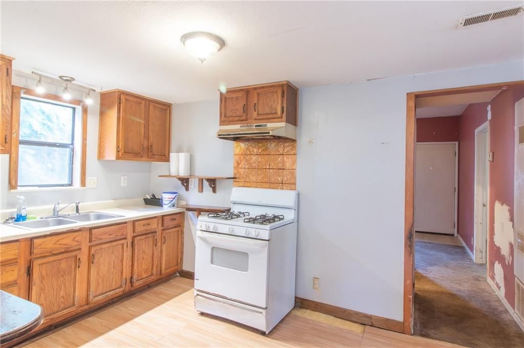 600 S Olive Street — photo 9