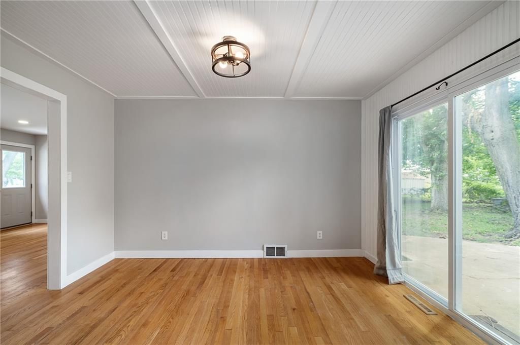 625 S Troost Street — photo 10