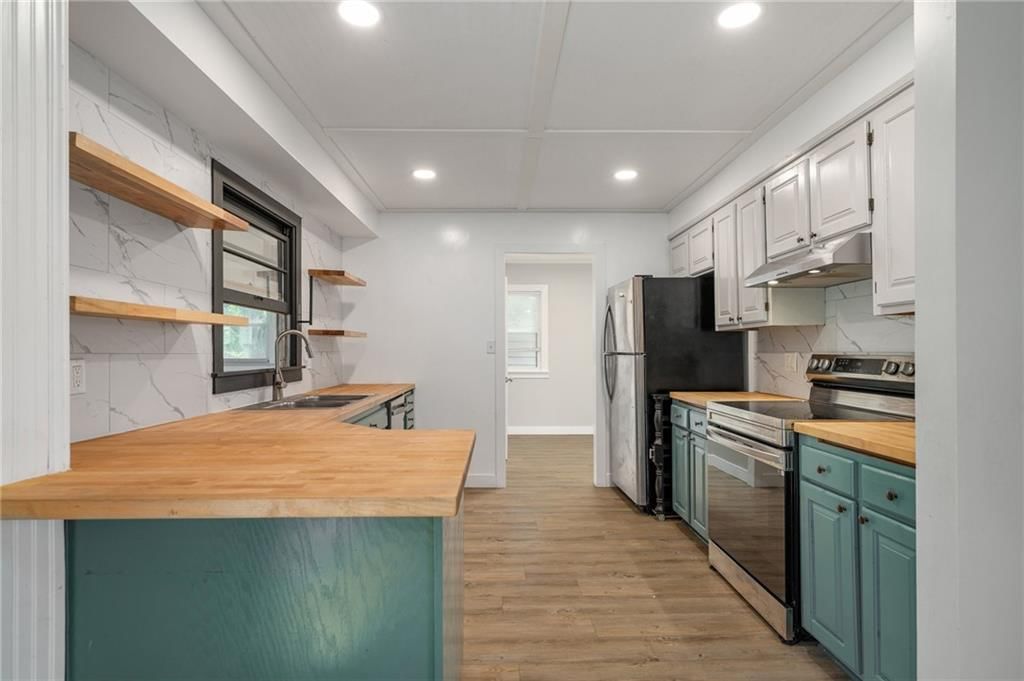 625 S Troost Street — photo 11