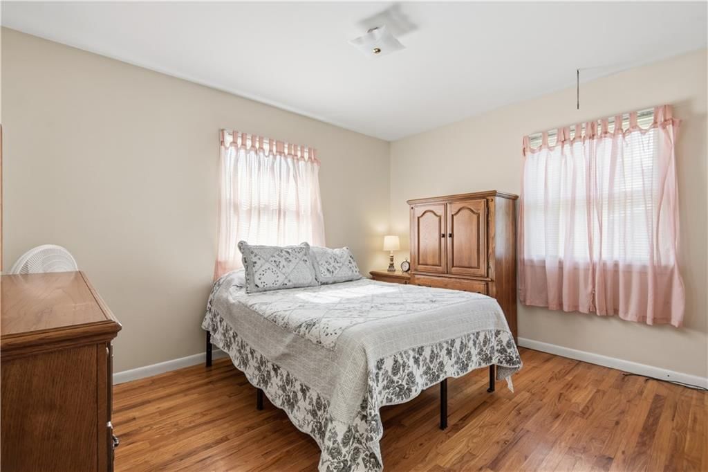 215 N Maple Street — photo 14
