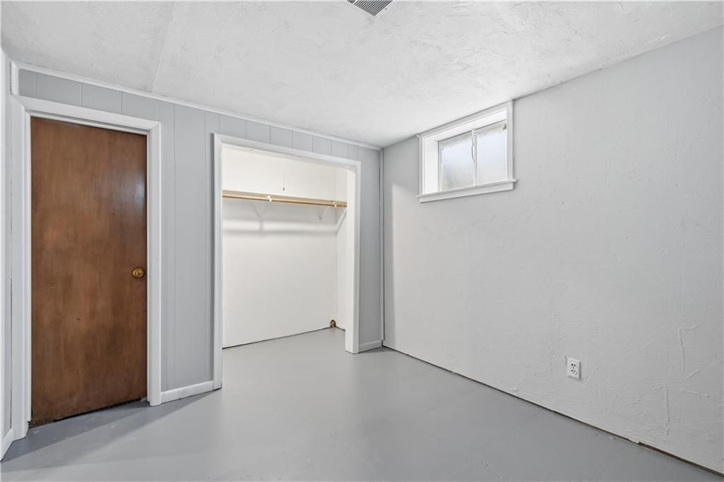 215 N Maple Street — photo 21