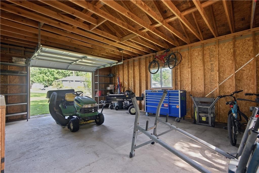 215 N Maple Street — photo 27
