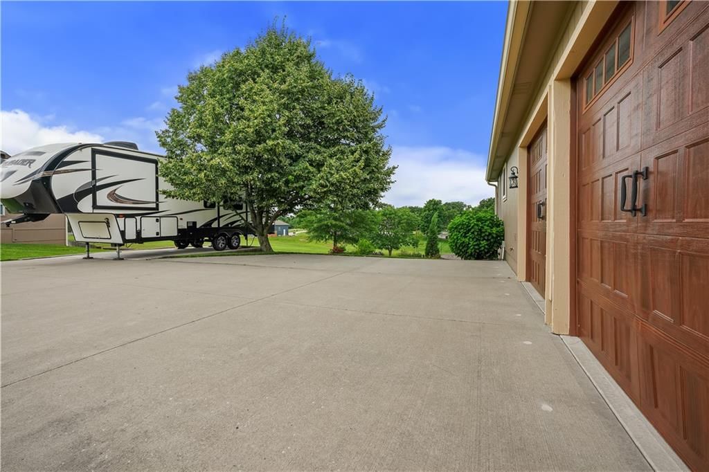 613 Birch Street — photo 40