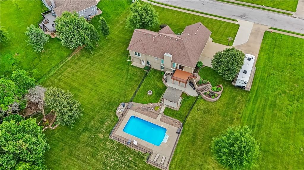 613 Birch Street — photo 49