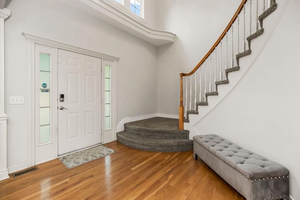 9425 N Harrison Street — photo 4