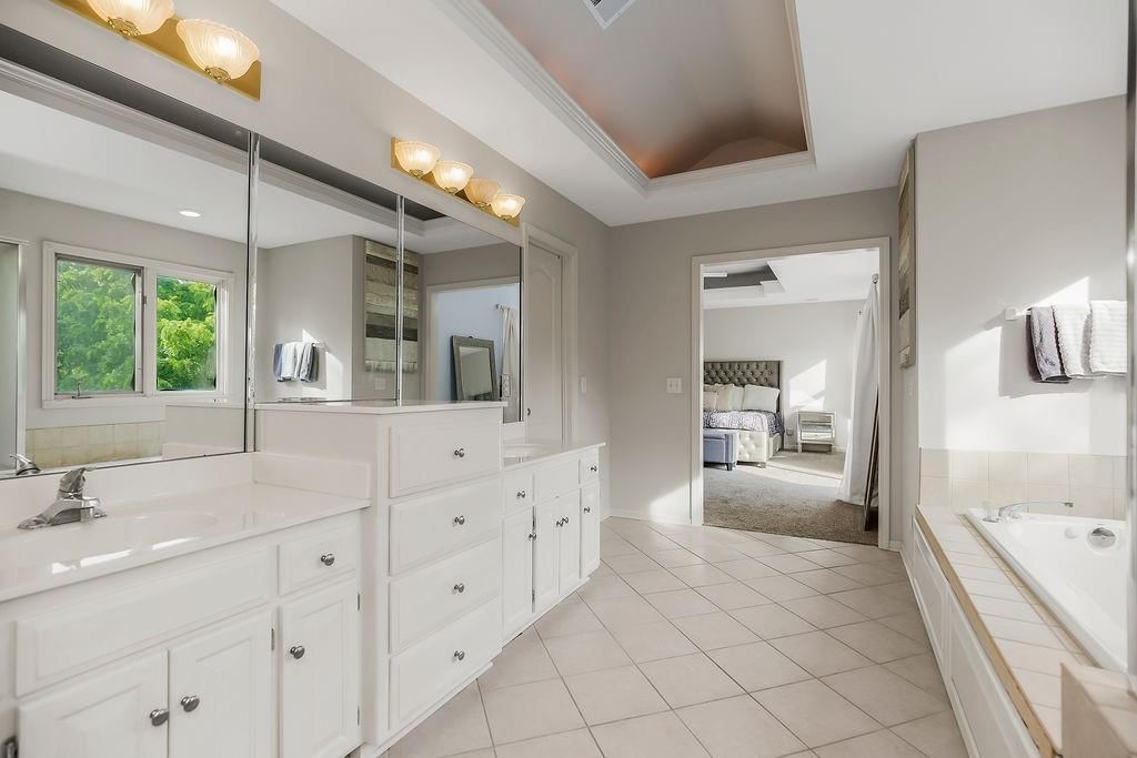 9425 N Harrison Street — photo 14