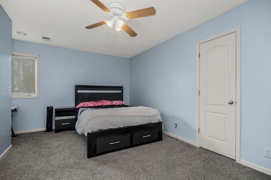9425 N Harrison Street — photo 17