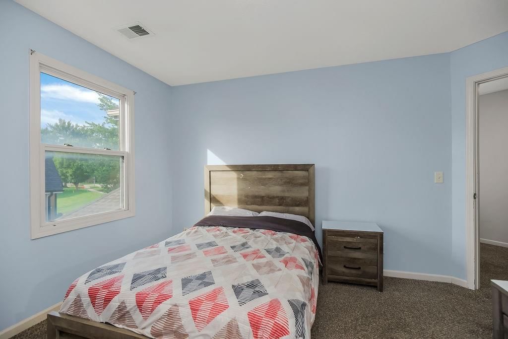 9425 N Harrison Street — photo 18