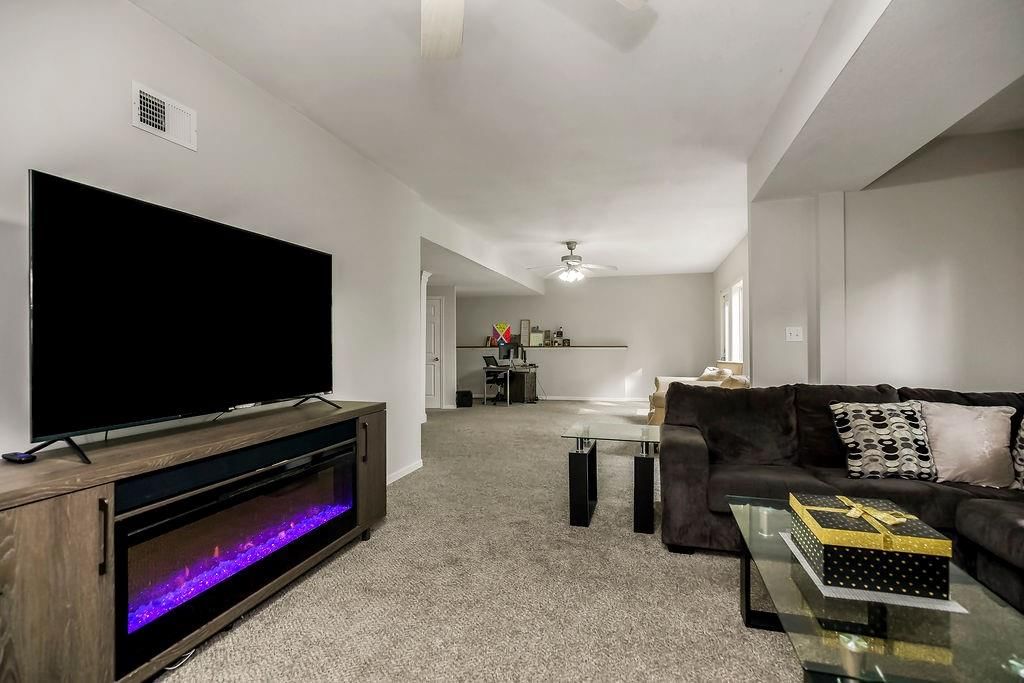 9425 N Harrison Street — photo 25