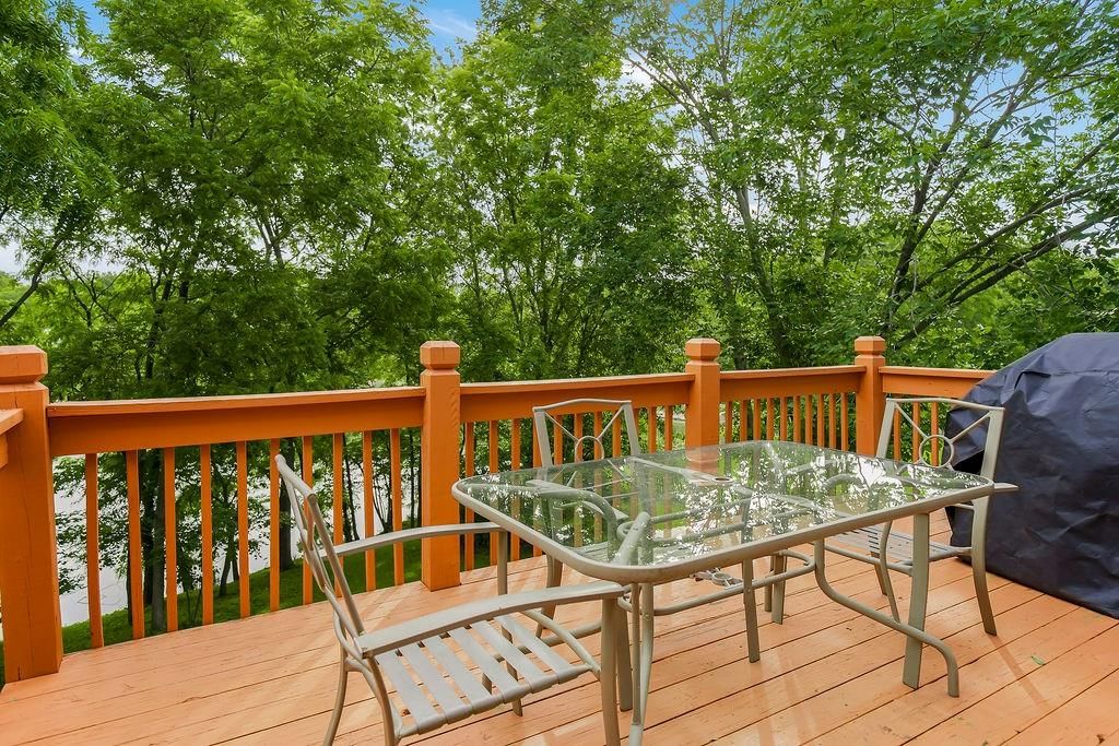 9425 N Harrison Street — photo 32