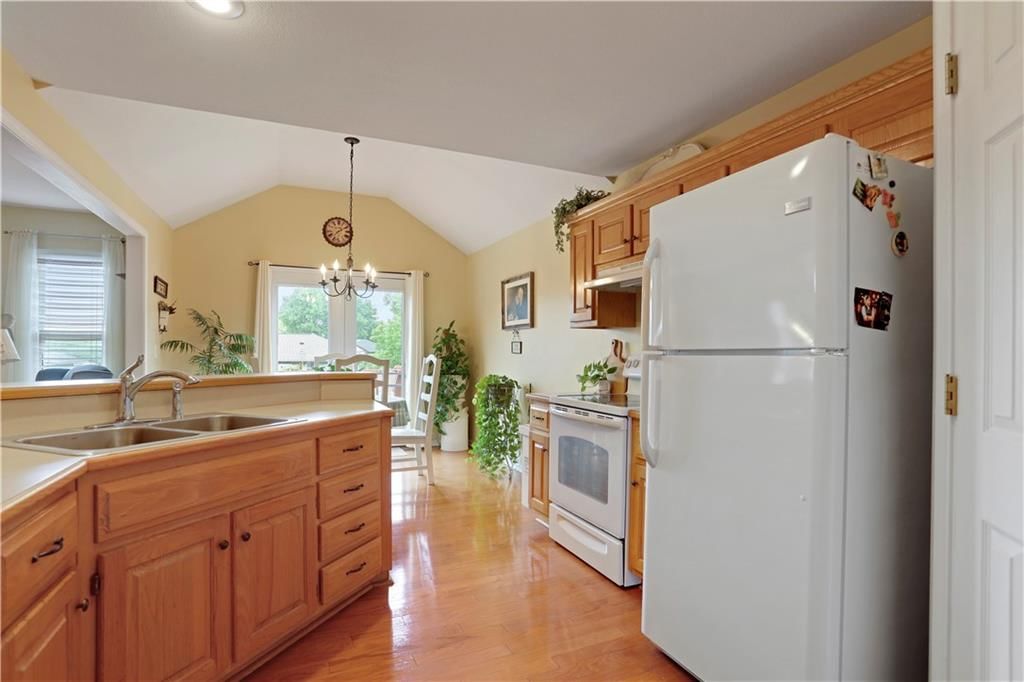 402 POPLAR Street — photo 9