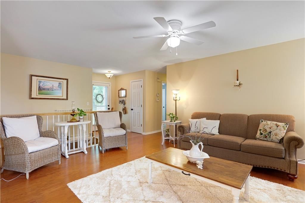 402 POPLAR Street — photo 10