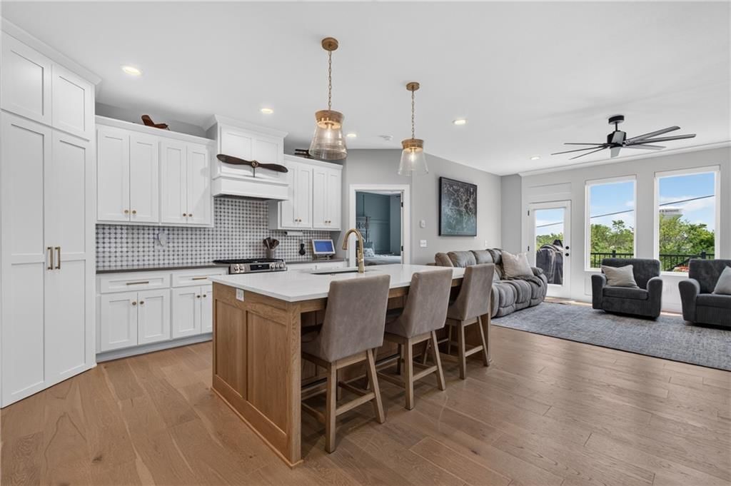 4021 NE Sagamore Drive — photo 9