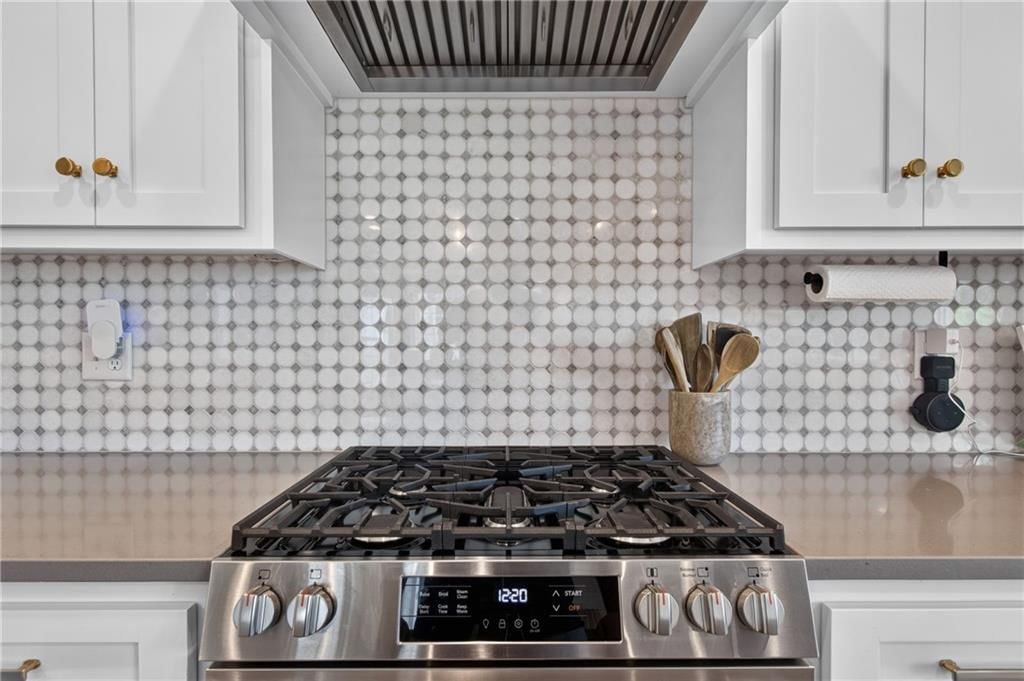 4021 NE Sagamore Drive — photo 19