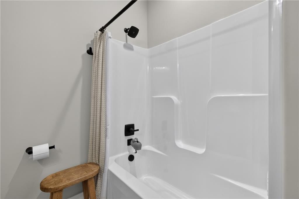 4021 NE Sagamore Drive — photo 34
