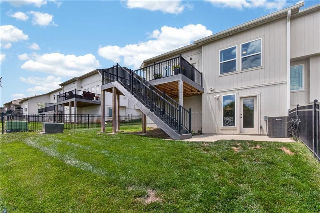 4021 NE Sagamore Drive — photo 43