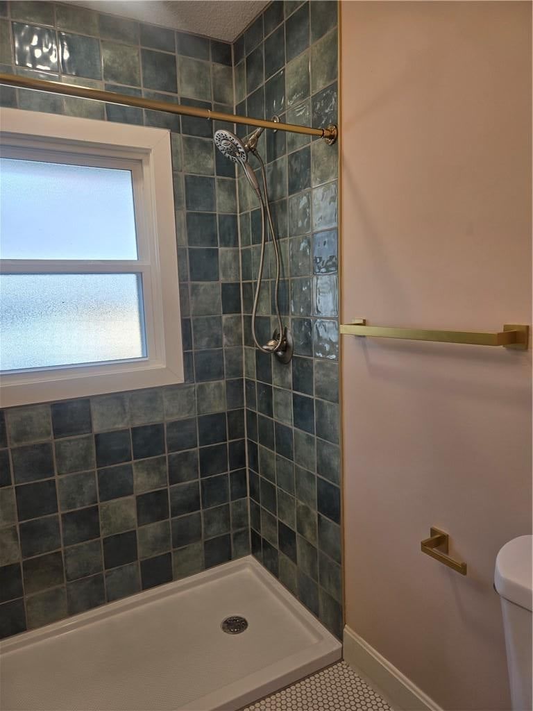 714 E 54th Terrace — photo 13