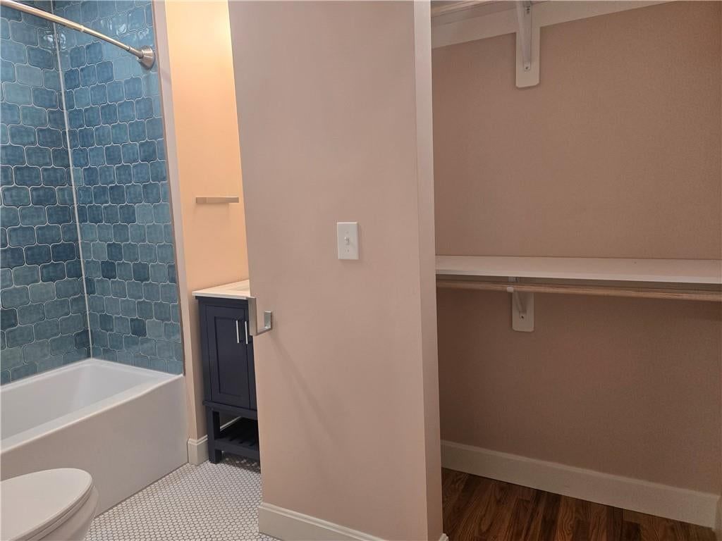 714 E 54th Terrace — photo 21