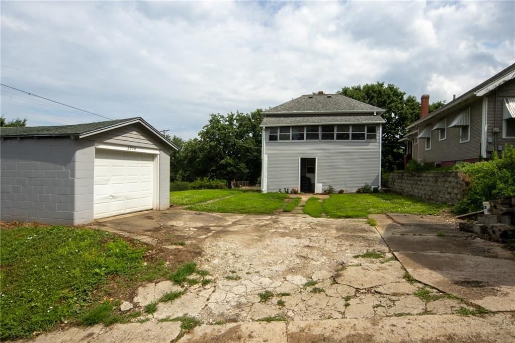 2904 Charles Street — photo 25