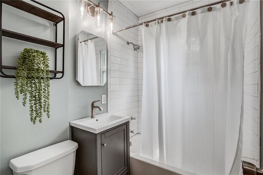 8035 Madison Avenue — photo 18