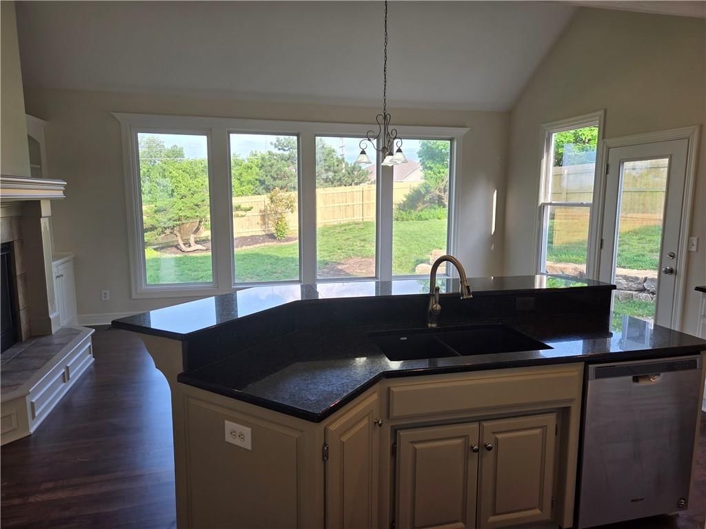7024 Constance Street — photo 25