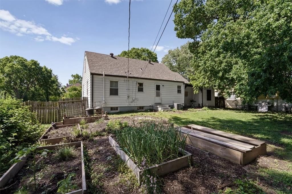 4338 Wood Avenue — photo 26