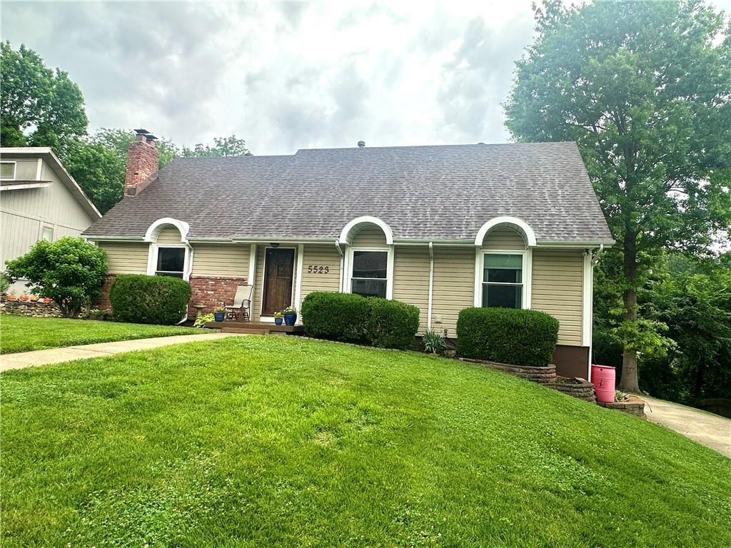 5523 NW Seminole Drive — photo 3