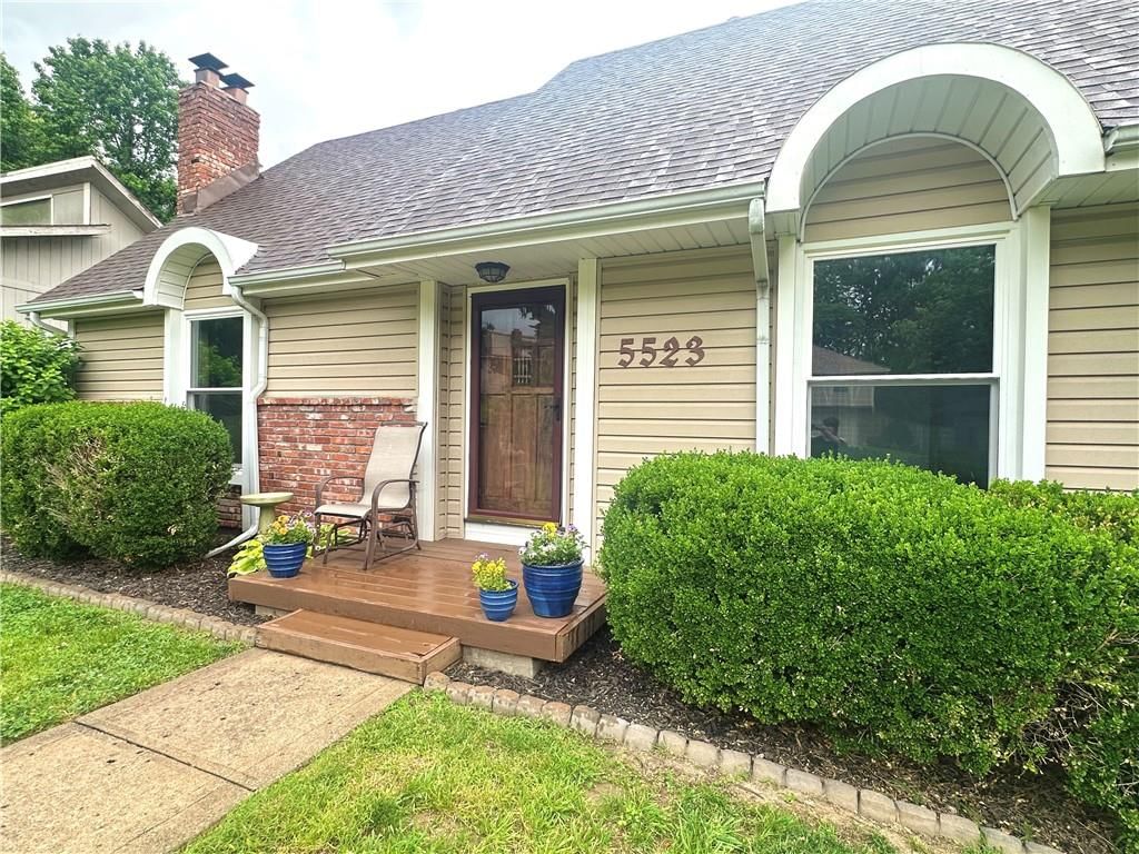 5523 NW Seminole Drive — photo 5