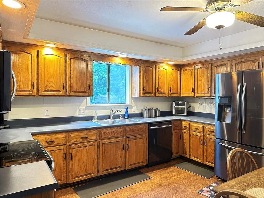 5523 NW Seminole Drive — photo 10