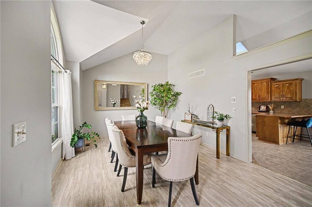 8905 N Essex Drive — photo 13