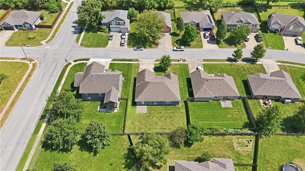 1604 SE Dalton Drive — photo 33