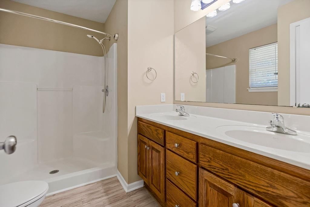 2210 E Sycamore Street — photo 20