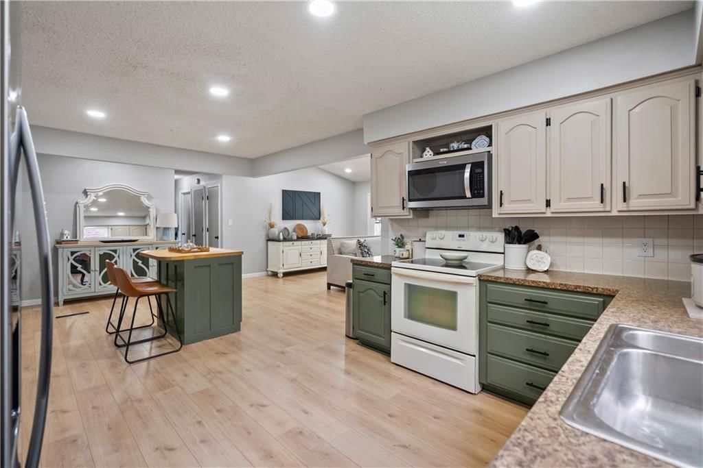 3309 W 2nd Street — photo 10
