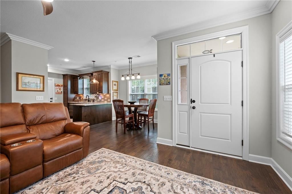 15919 Fontana Street — photo 11