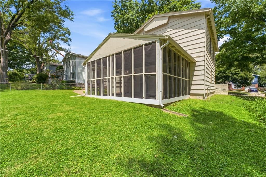 9113 W 90th Terrace — photo 34