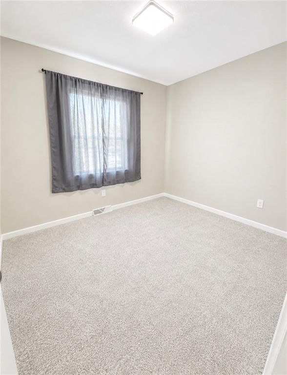 1227 ASHWOOD Circle — photo 9