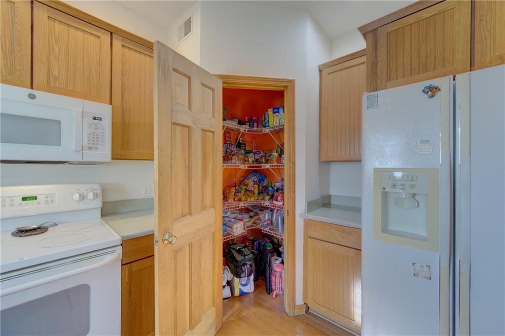 7430 Manchester Avenue — photo 10