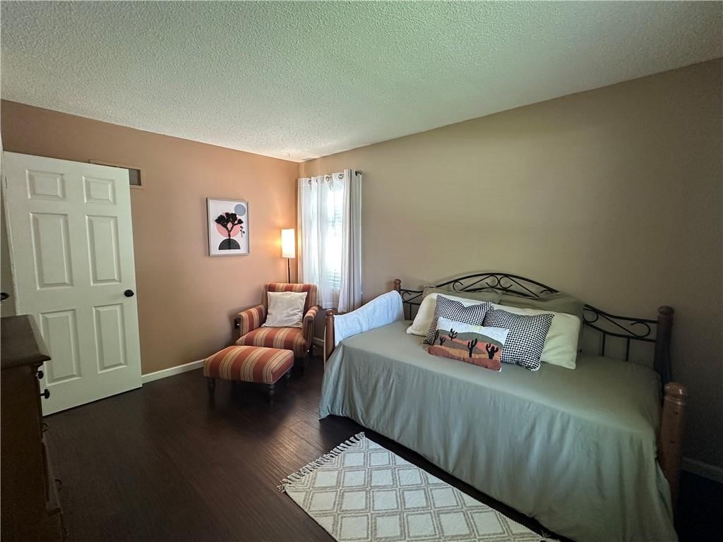 1616 NE Ridgeview Drive — photo 16