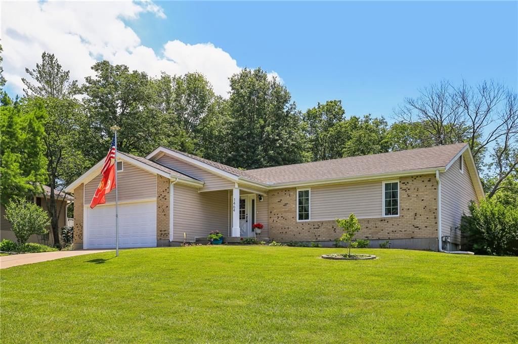 1464 Grandview Drive, Warrensburg, MO