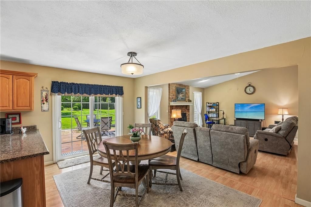 1464 Grandview Drive — photo 9