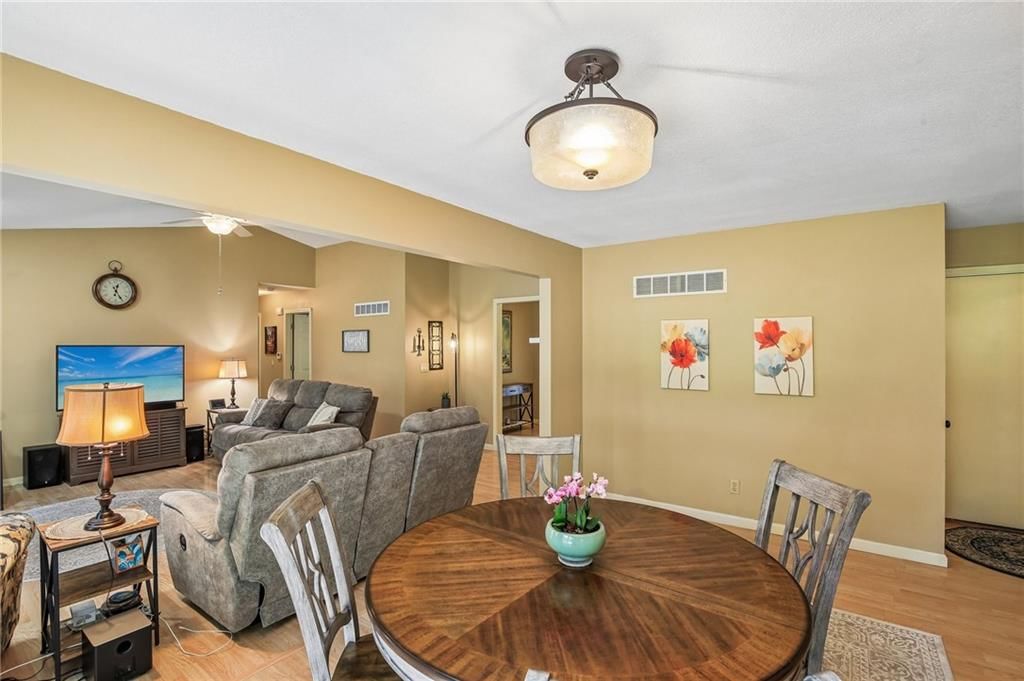 1464 Grandview Drive — photo 10