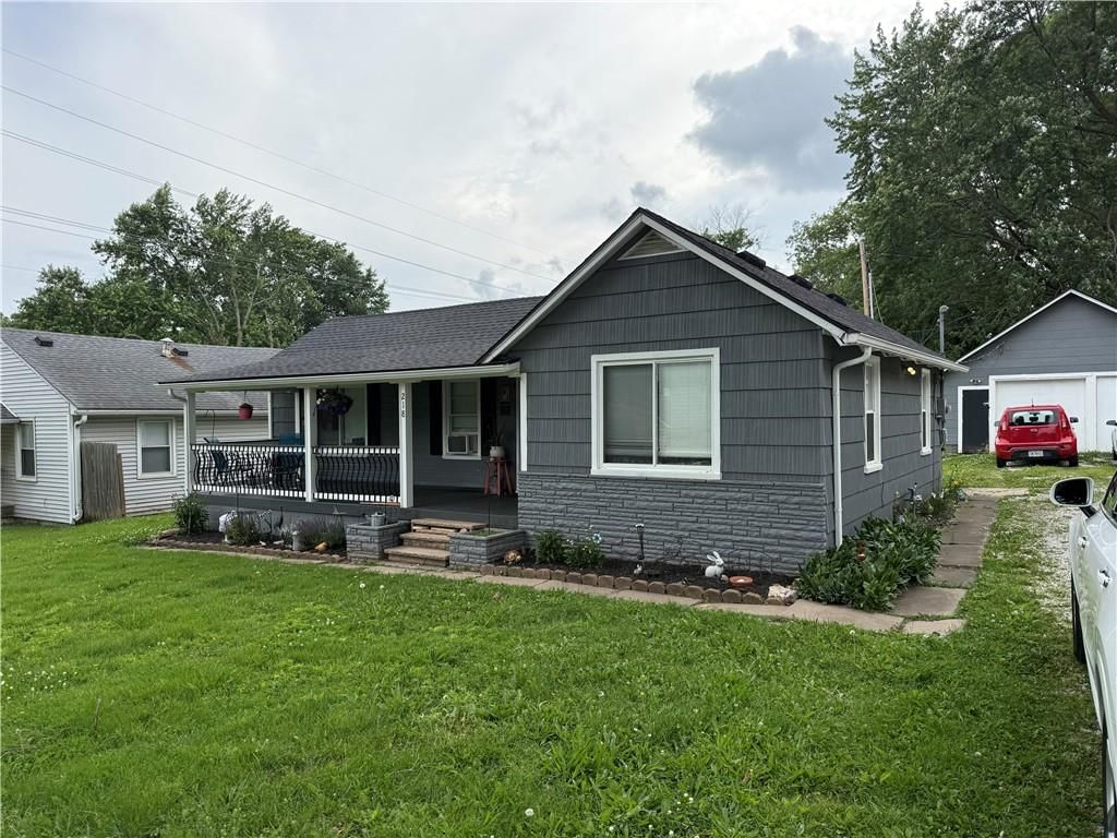 218 S Hunter Street, Independence, MO
