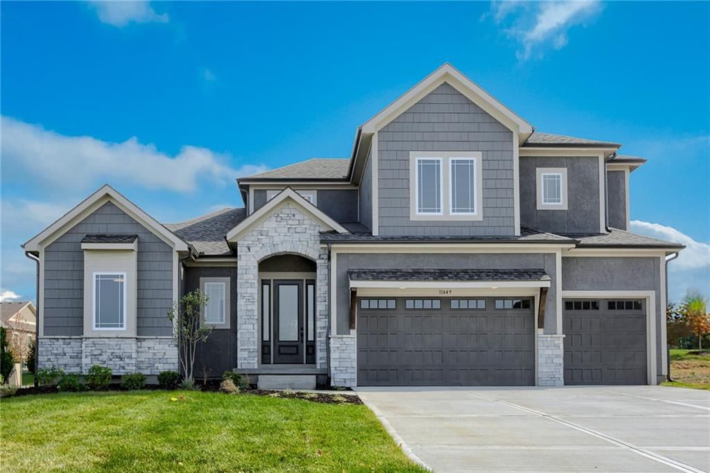 11503 S Roundtree Street, Olathe, KS