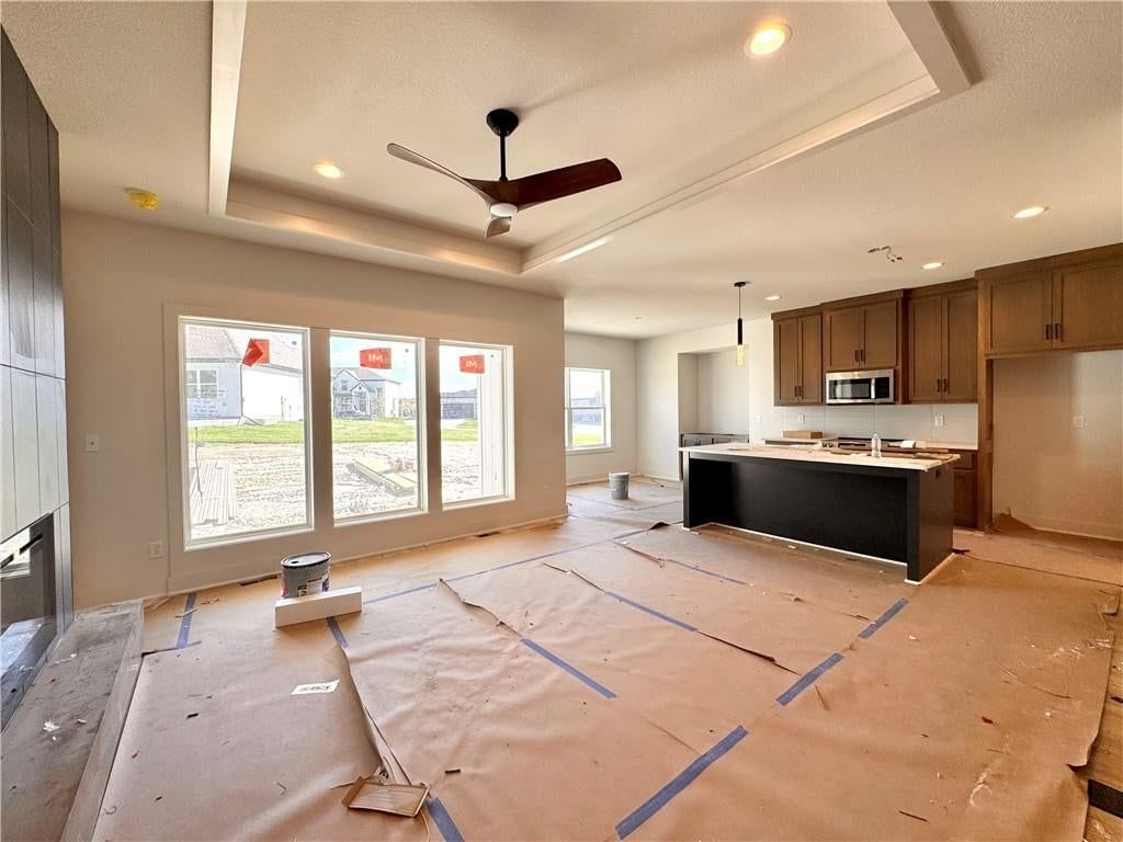 8413 NW 90th Terrace, Kansas City, MO: listing photo 3