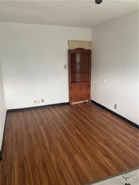 3883 E 62nd Street — photo 11