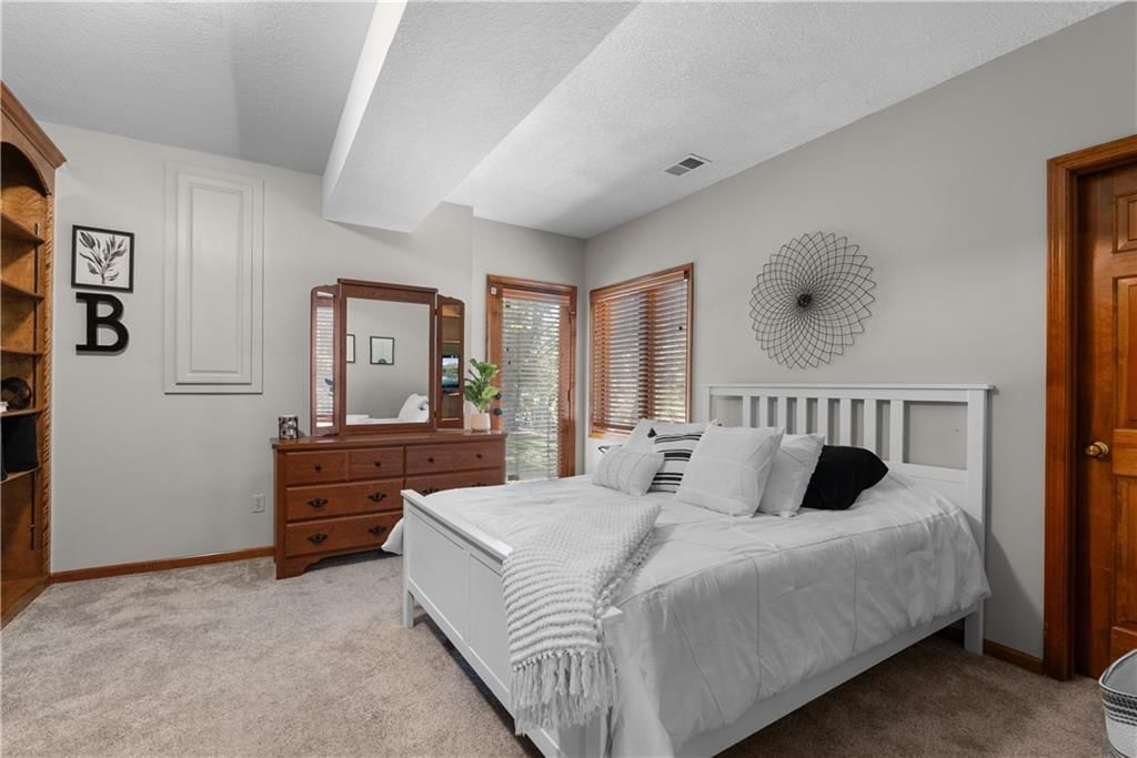 4208 NE Courtney Drive — photo 53