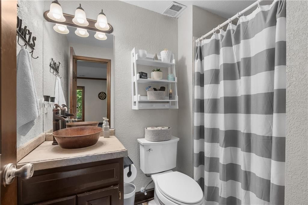 4208 NE Courtney Drive — photo 55