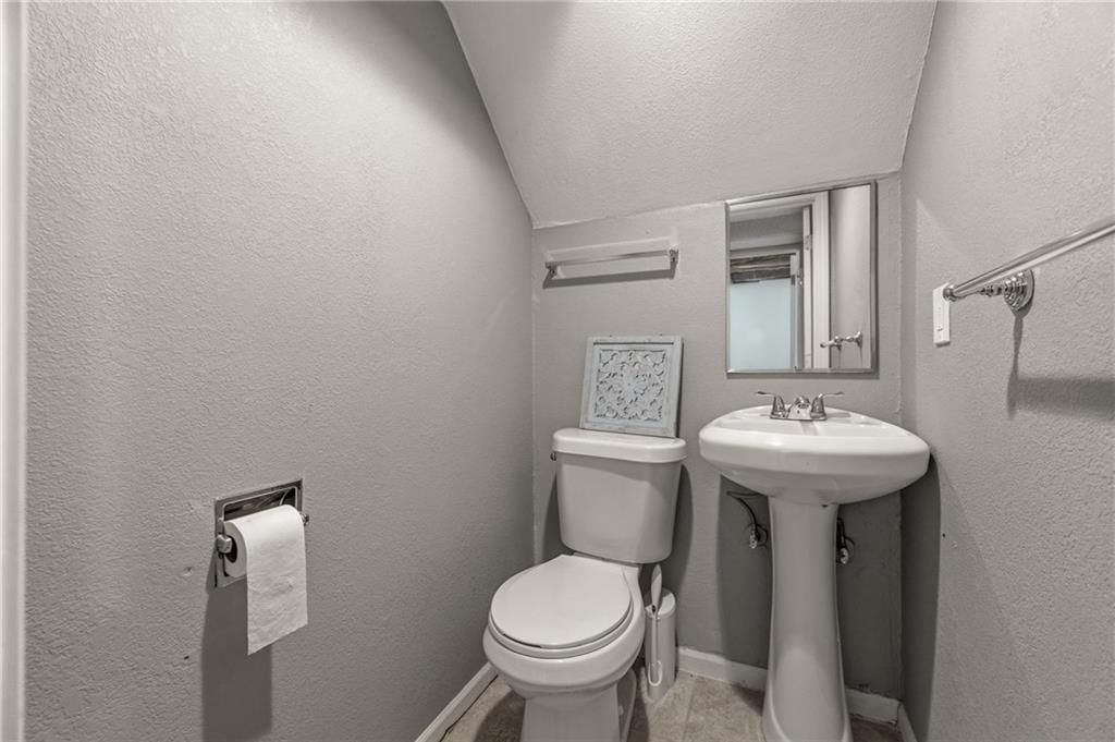12819 Cambridge Avenue — photo 29
