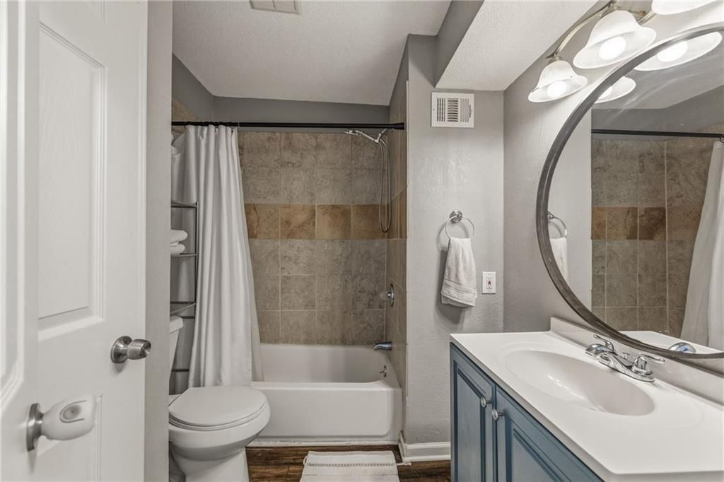 12819 Cambridge Avenue — photo 31