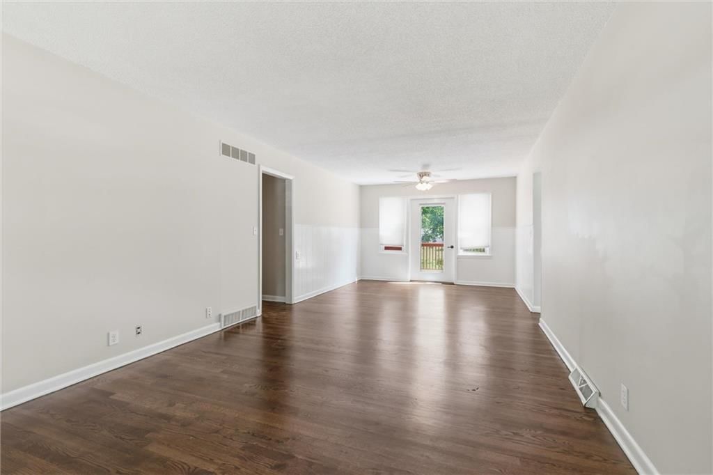 605 NW Gibson Road — photo 5